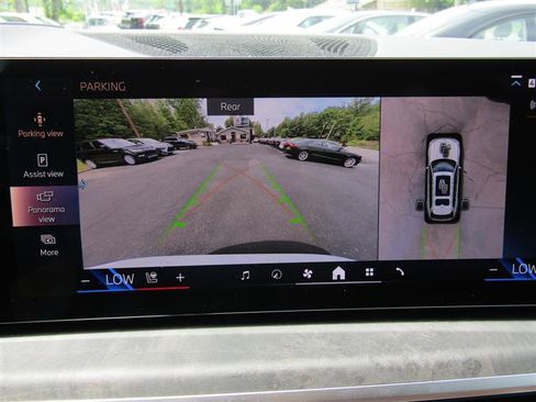 Used 2024 BMW X7 xDrive40i w/ Premium Package image 24