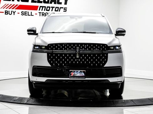 Used 2025 Lincoln Navigator L Black Label AWD/4WD image 2