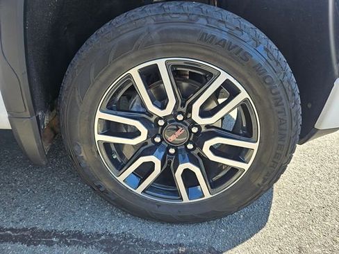 Used 2021 GMC Sierra 1500 AT4 AWD/4WD image 5