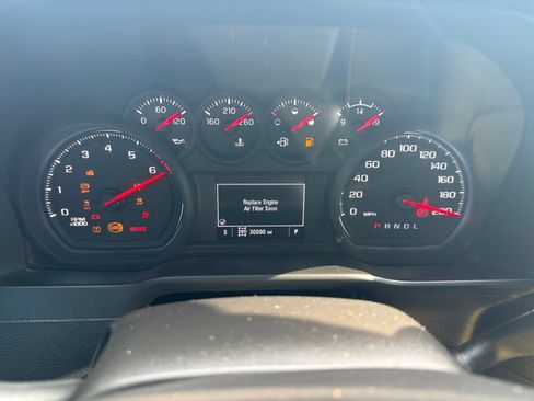 Used 2022 Chevrolet Silverado 2500 Custom w/ Custom Convenience Package AWD/4WD image 11
