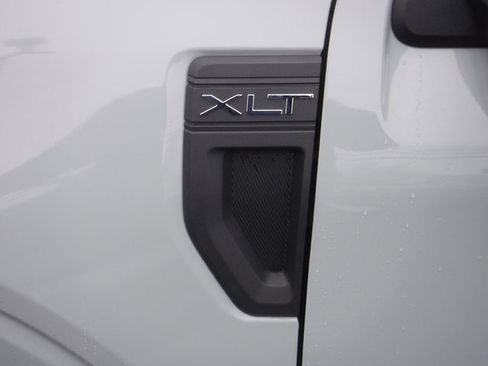 Used 2022 Ford Maverick XLT image 5