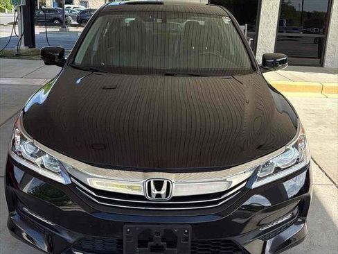 Used 2016 Honda Accord EX-L image 2