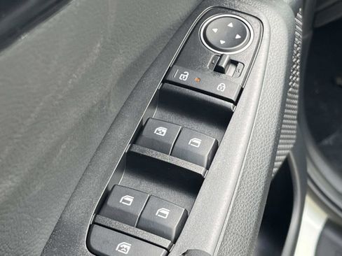 New 2026 Kia Seltos S FWD image 23