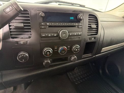 Used 2007 GMC Sierra 1500 SLE w/ SLE/SLT Trailering Package AWD/4WD image 14