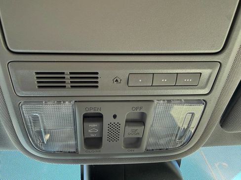 Used 2014 Honda Odyssey EX-L image 29