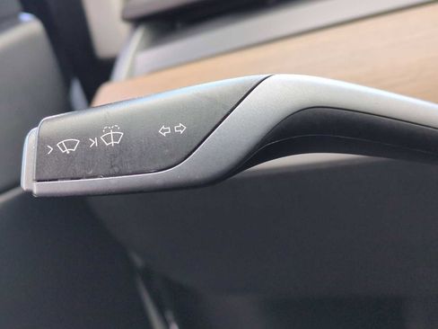 Used 2021 Tesla Model 3 Standard Range Plus image 25