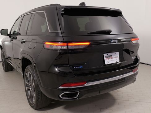 Used 2022 Jeep Grand Cherokee Overland image 12
