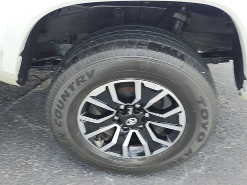 Used 2021 Toyota Tacoma TRD Sport RWD image 9