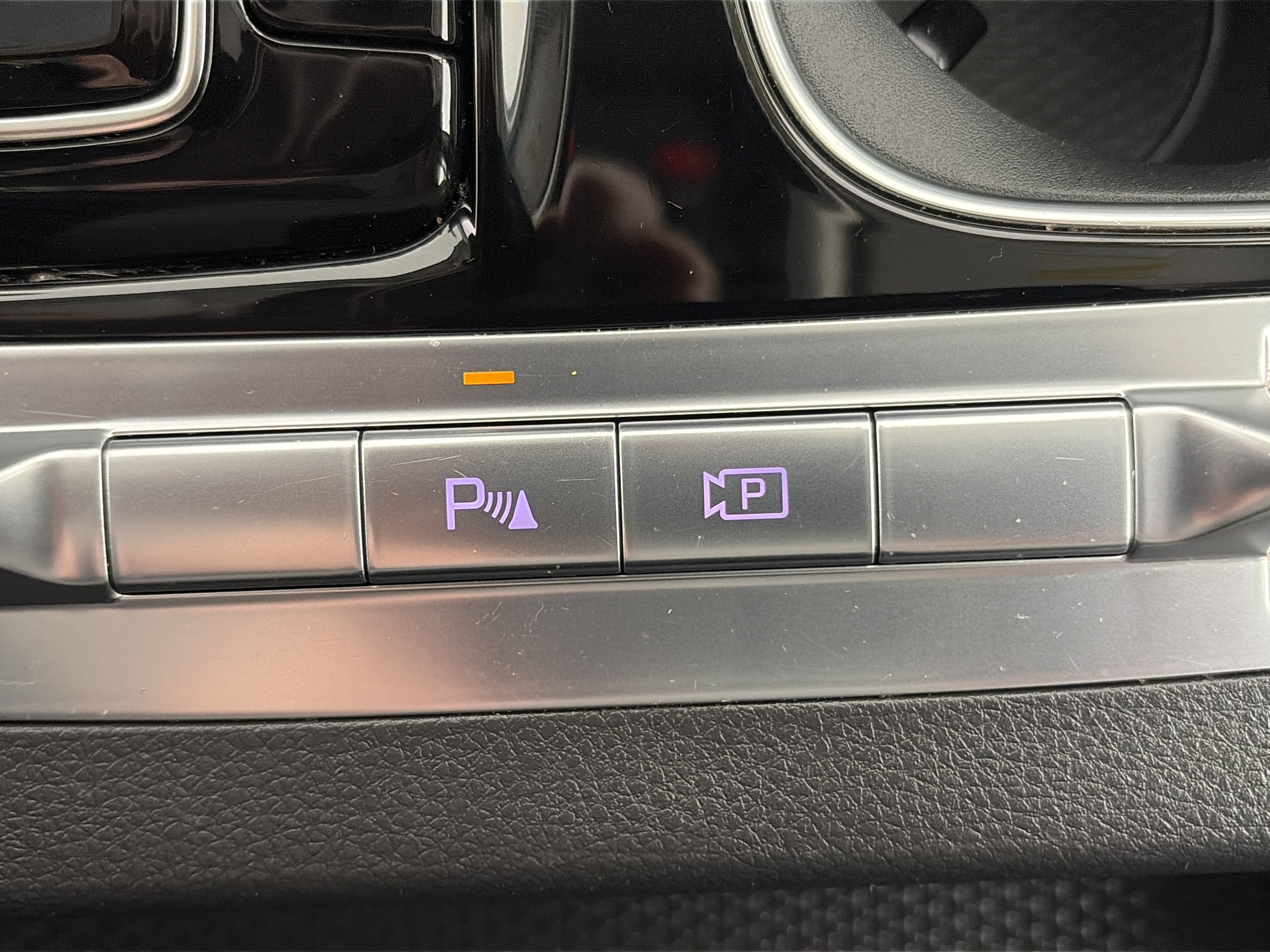 Certified 2024 Kia Carnival SX FWD image 37