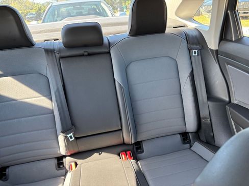 Used 2025 Volkswagen Jetta SE image 36