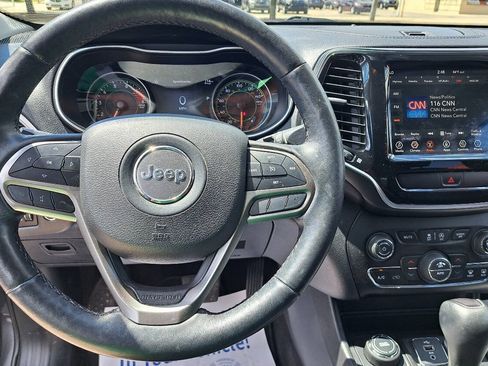 Used 2019 Jeep Cherokee Limited w/ Trailer Tow Group AWD/4WD image 7