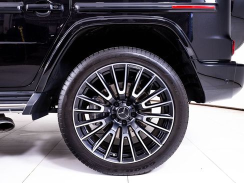 Used 2026 Mercedes-Benz G 63 AMG 4MATIC image 11