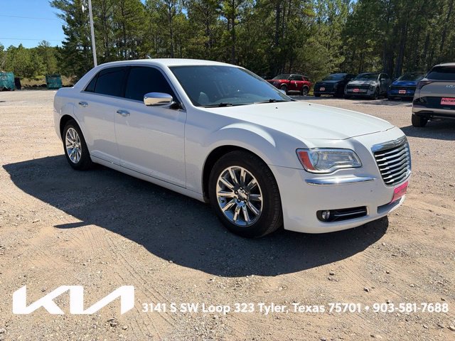 Used 2013 Chrysler 300 C RWD image 1