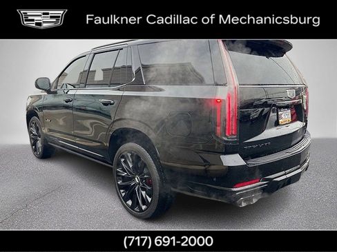 Used 2026 Cadillac Escalade V w/ LPO, ONYX Package image 8