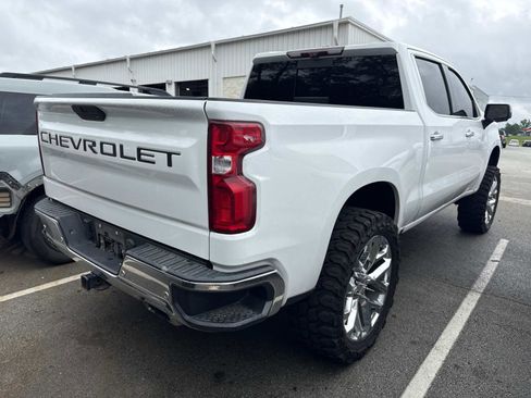 Used 2020 Chevrolet Silverado 1500 LTZ w/ Technology Package AWD/4WD image 10