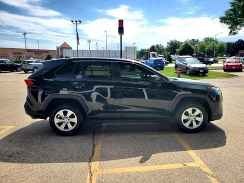 Used 2023 Toyota RAV4 LE AWD/4WD image 4