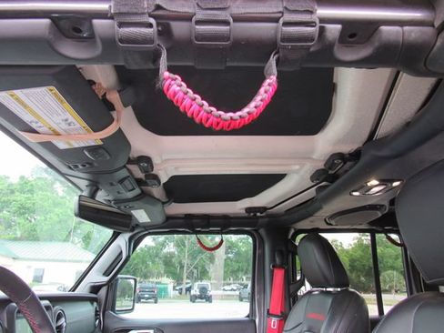 Used 2020 Jeep Wrangler Unlimited Rubicon w/ Quick Order Package 28Y Recon AWD/4WD image 24