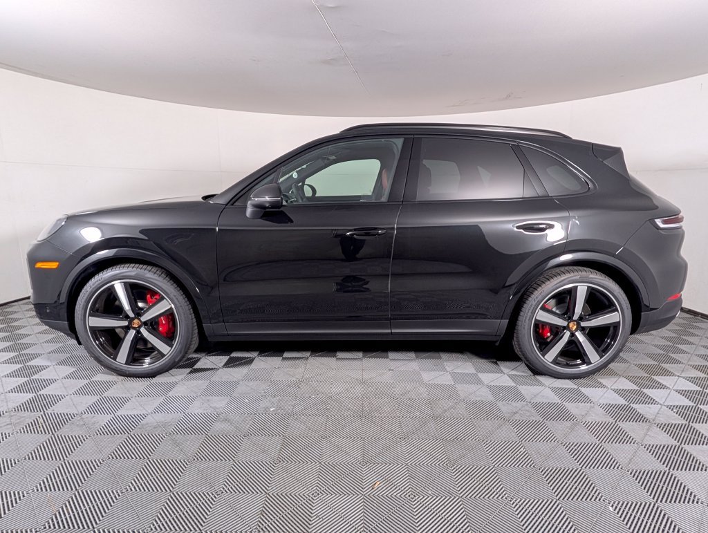 New 2026 Porsche Cayenne S AWD/4WD image 2