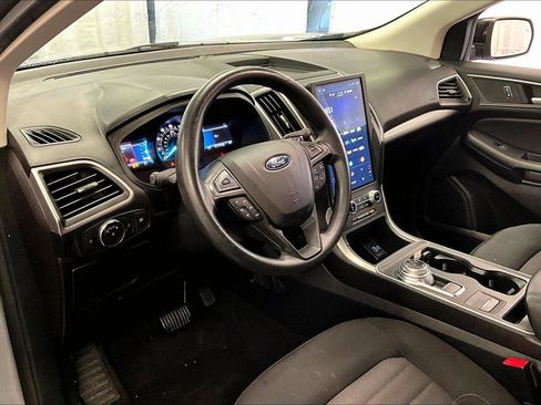 Certified 2022 Ford Edge SE w/ Black Appearance Package image 12