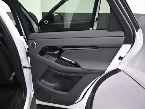New 2026 Land Rover Range Rover Evoque S AWD/4WD image 12