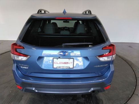 Used 2023 Subaru Forester Premium image 7