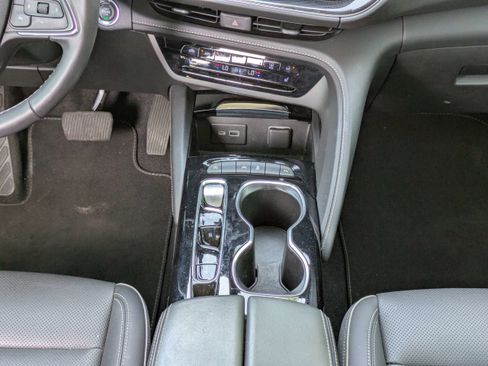 Used 2023 Buick Envision Essence FWD image 20