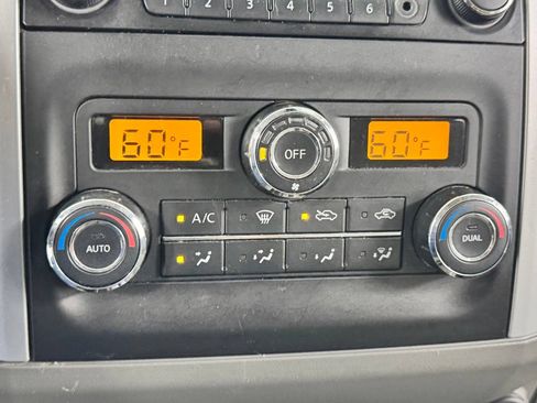 Used 2014 Nissan Frontier SV w/ SV Value Truck Package AWD/4WD image 25