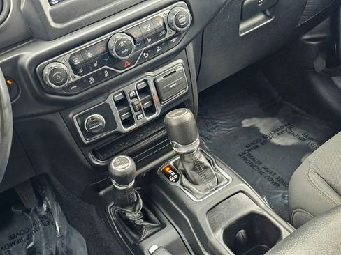 Used 2021 Jeep Wrangler Unlimited Sport image 35