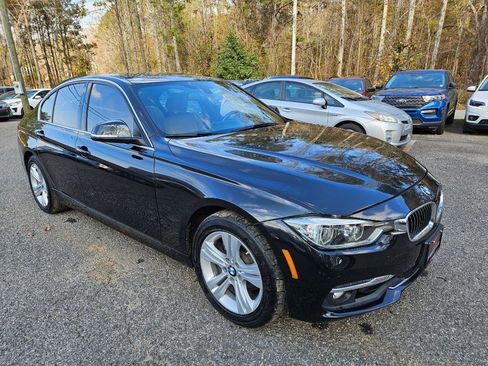 Used 2018 BMW 330i xDrive Sedan w/ Premium Package image 11