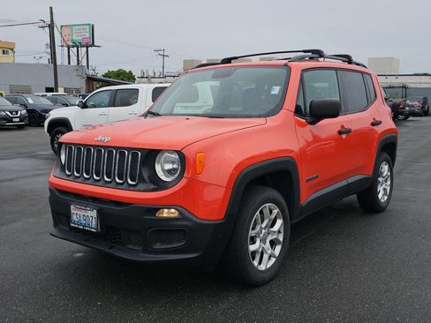 Used 2018 Jeep Renegade Sport w/ Power & Air Group AWD/4WD image 4