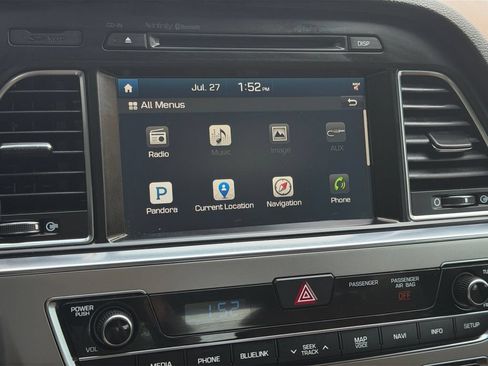 Used 2015 Hyundai Sonata Limited w/ Option Group 05 FWD image 26