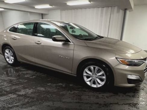 Certified 2024 Chevrolet Malibu LT FWD image 2