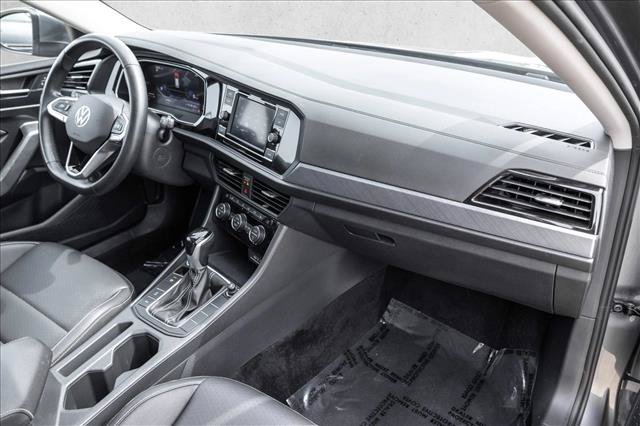 Used 2024 Volkswagen Jetta SE FWD image 23