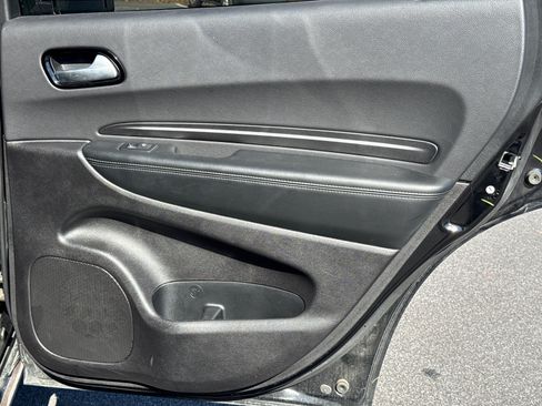 Used 2024 Dodge Durango SXT w/ 3rd Row Seating Group image 15