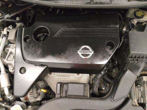 Used 2014 Nissan Altima 2.5 SV w/ Convenience Package FWD image 30