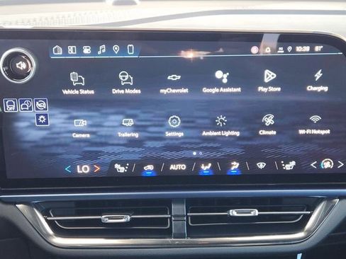 New 2026 Chevrolet Equinox EV LT image 38