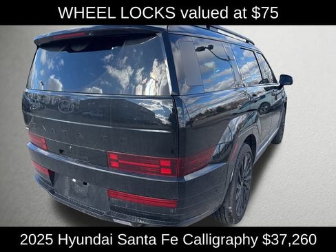 Used 2025 Hyundai Santa Fe Calligraphy image 3