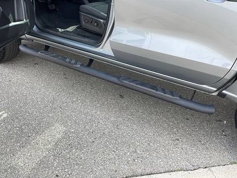 Used 2024 Chevrolet Colorado Z71 w/ Z71 Convenience Package 2 image 31