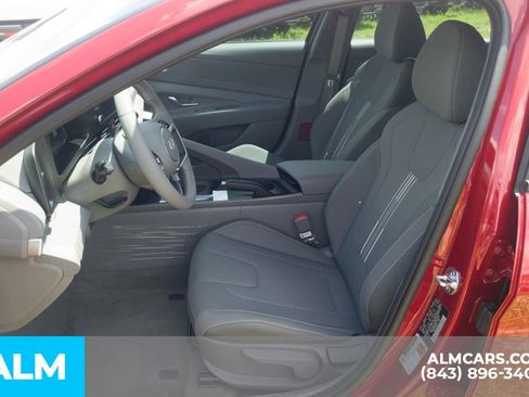 Certified 2025 Hyundai Elantra Sport FWD image 14