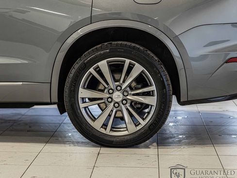 Used 2022 Cadillac XT6 Premium Luxury image 7