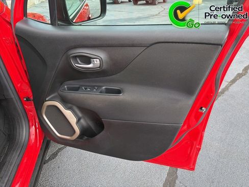 Certified 2016 Jeep Renegade Sport w/ Power & Air Group FWD image 24