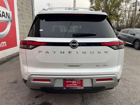 New 2025 Nissan Pathfinder SL image 30