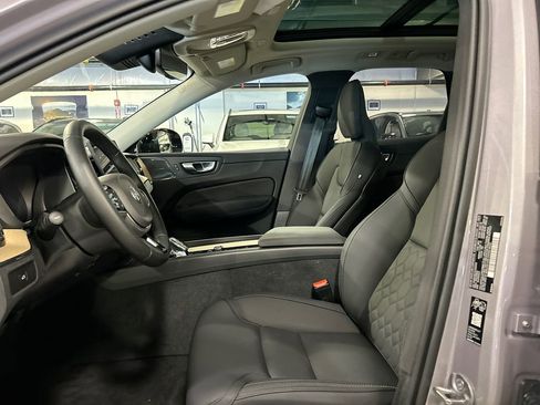 Used 2026 Volvo XC60 B5 Plus w/ Climate Package AWD/4WD image 10