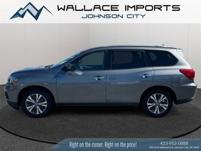 Used 2020 Nissan Pathfinder SL