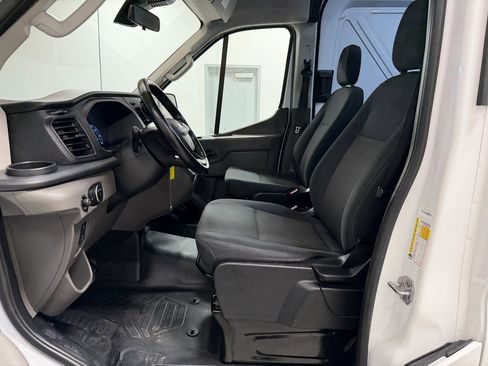 Used 2024 Ford Transit 250 148 Medium Roof w/ Load Area Protection Package image 10