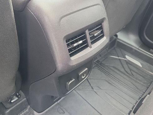 Used 2018 Chevrolet Equinox LT w/ Sun & Infotainment Package FWD image 22