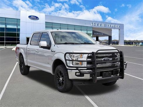 Used 2017 Ford F150 Lariat w/ Equipment Group 501A Mid image 6