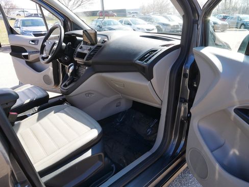 Used 2022 Ford Transit Connect XLT FWD image 21