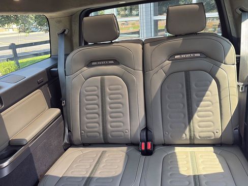 Used 2024 Rivian R1S Adventure AWD/4WD image 20