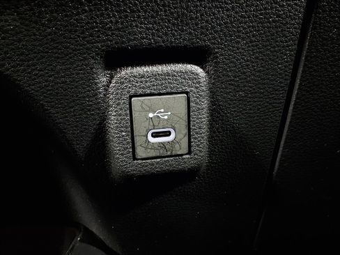 Used 2025 Toyota Corolla LE image 23